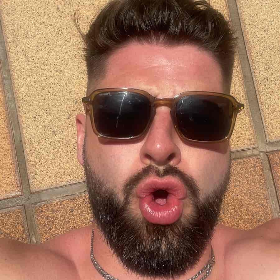 TOM GARRATT VIDEO leaked (3)